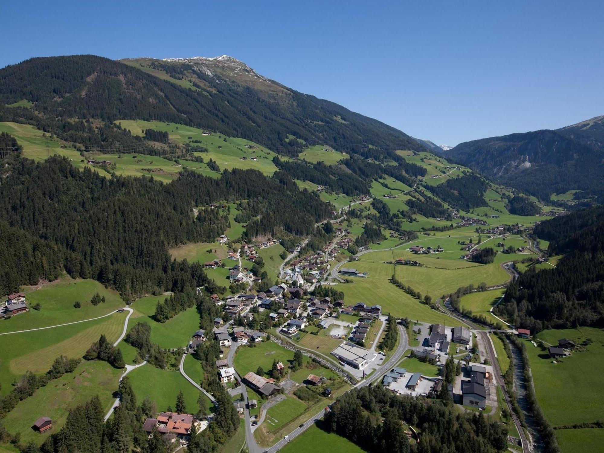 Apartment In Wald Im Pinzgau With Swimming Pool And Views Exterior photo